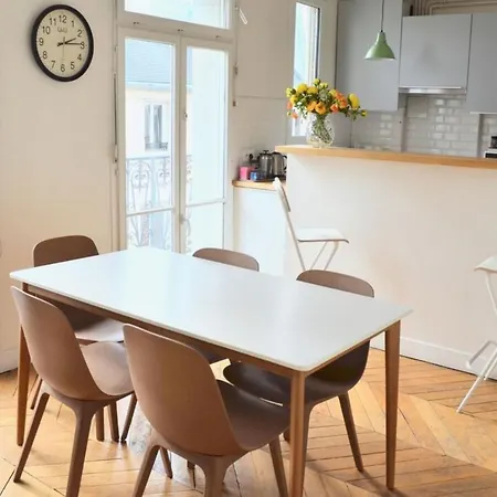 Charming 2 Bedroom With Balcony In 3rd Arr * Paris