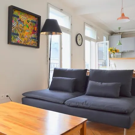 Charming 2 Bedroom With Balcony In 3rd Arr Apartment Paris