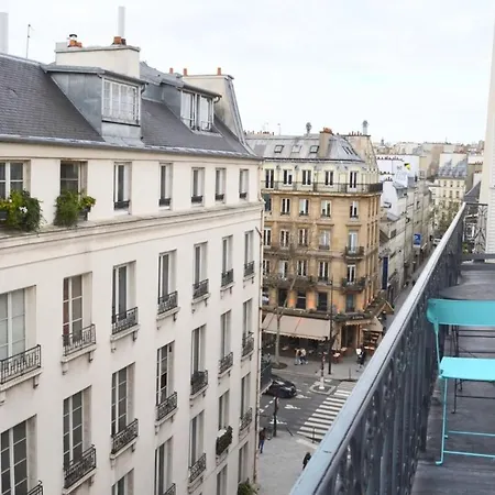 Charming 2 Bedroom With Balcony In 3rd Arr