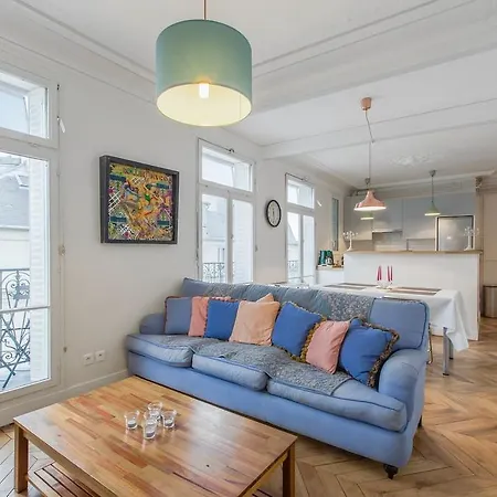 Apartment Charming 2 Bedroom With Balcony In 3rd Arr Paris